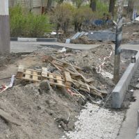 В Саратове продолжается низкокачественный ремонт дорог и тротуаров