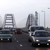 Почти полмиллиона автомобилей проехали по Крымскому мосту в июне