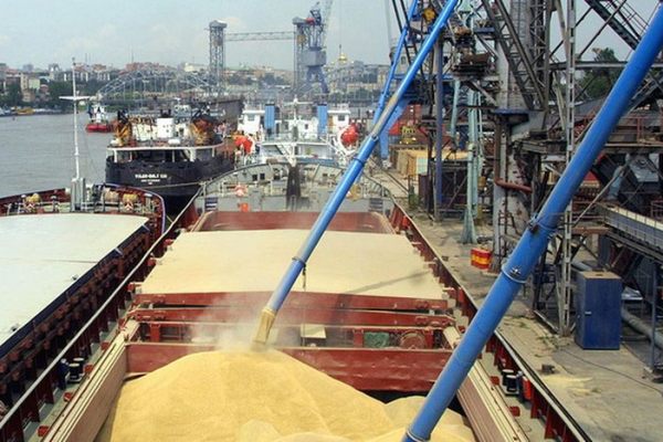 Саратовская начала экспорт зерна в Иран по Волге