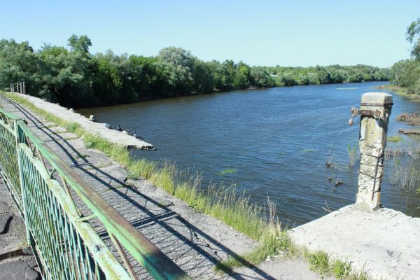 В Балашове восстановят пешеходный мост через реку Хопер