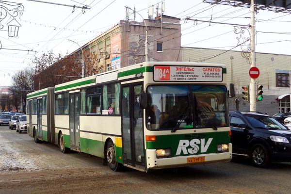 Ради болельщиков продлена работа автобусов Саратов-Энгельс