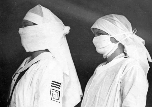 Медсестры начала XX века 