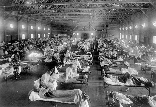 Наплыв больных в госпитале Форт Райли, Канзас, 1918 год