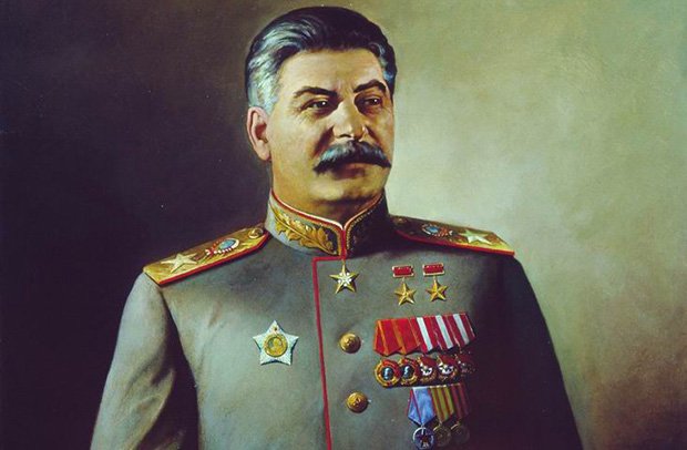 Все думают, что Сталин был Героем Советского Союза. На самом деле, он был Героем труд, чего вполне заслуживала
