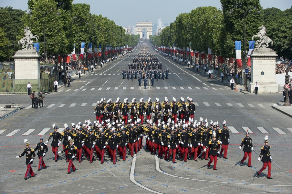 Так во Франции празднуют День взятия Бастилии