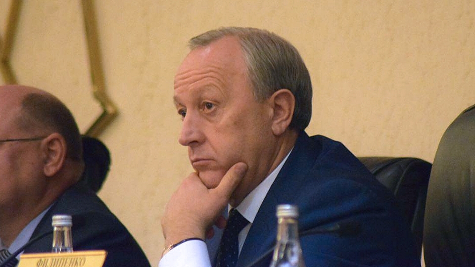 Возможно, только в Саратовской области наблюдался удивительный феномен, когда у "всенародно избранного губернатора" на следующий день после выборов упал рейтинг
