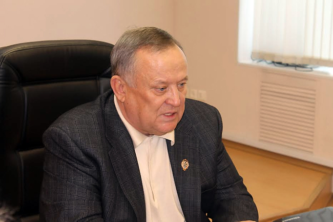 Дмитрий Аяцков продублировал Указ Бориса Ельцина своим постановлением